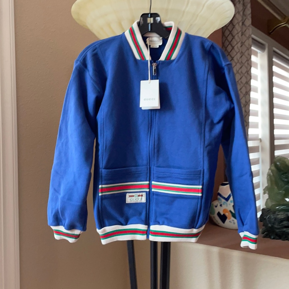 Super cute brand new Gucci sports jacket